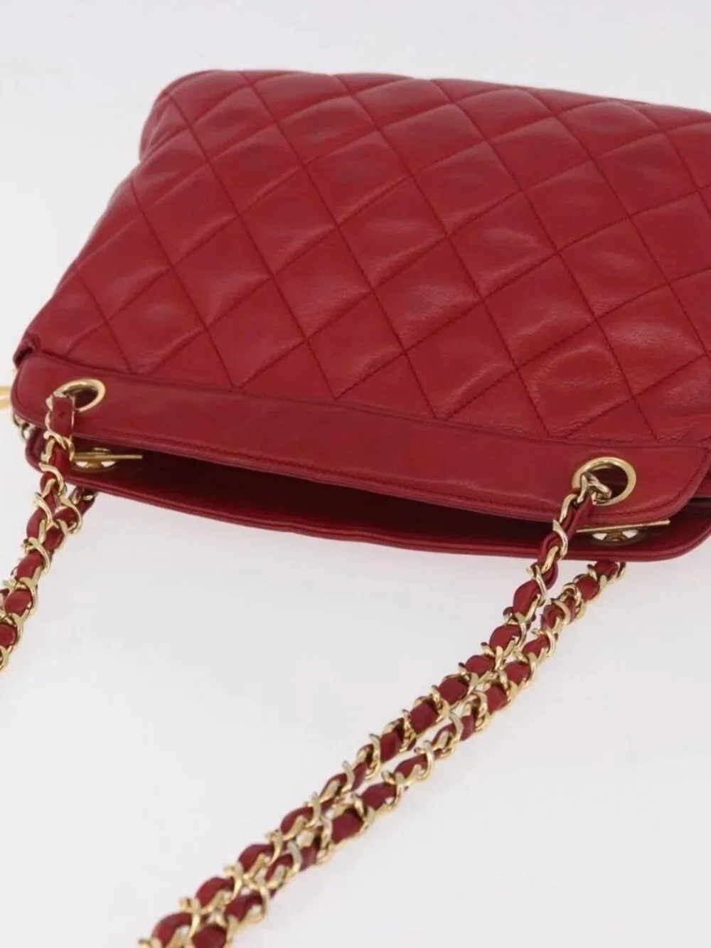 CHANEL Matelasse Chain Shoulder Bag Lamb Skin Red Gold CC Auth 187646